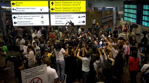 Activistas, abogados y miembros de ONG´s se reúnen en Moscú para discutir el tema del ex analista de la CIA.