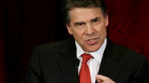 El gobernador Rick Perry dijo que  algunos afirman que la ley de aborto del estado va demasiado lejos "pero la mayoría de los texanos no piensan así".