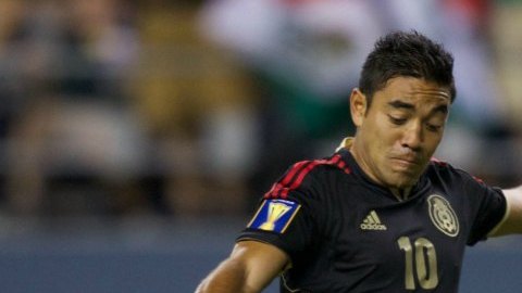 Marco Fabián abrió el marcador al minuto 21 de la primera mitad