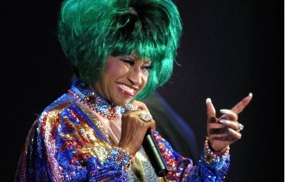 La cantante, quien trascendió más allá de la música tropical y se transformó en un icono de la cultura latinoamericana.