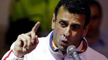 El jefe de la oposición, Henrique Capriles habló durante su visita a Bogotá hace dos meses . Capriles se reunió en mayo pasado con Juan Manuel Santos.