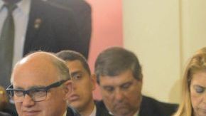 La presidenta argentina Cristina Fernández junto al canciller Héctor Timerman (izquierda) en el encuentro del Mercosur.