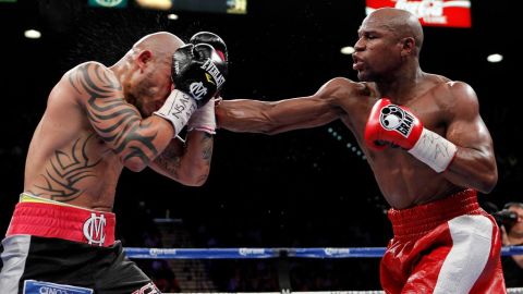 Cotto perdió en marzo de 2012 con Mayweather (d).