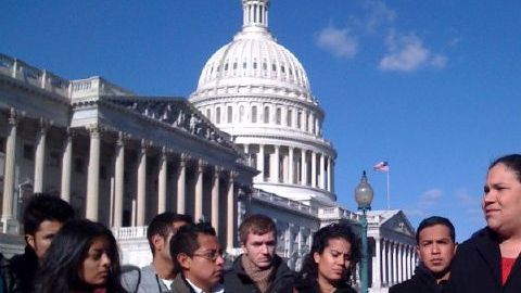 Ahora los republicanos están apoyando la aprobación del DREAM Act.
