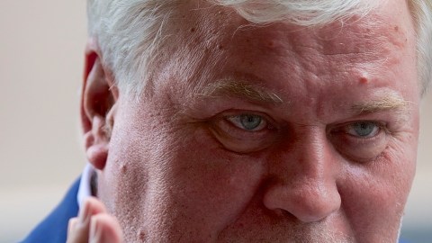 Abogado de Snowden dice que él  no dañará intereses de EEUU.