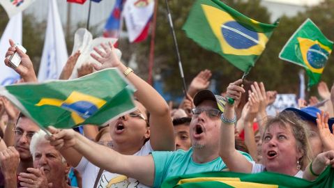 Miles de católico ya se encuentran en Brasil donde este fin de semana se realizan masivas misas en preparación a la llegada del Papa Francisco el lunes.