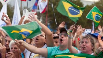 Miles de católico ya se encuentran en Brasil donde este fin de semana se realizan masivas misas en preparación a la llegada del Papa Francisco el lunes.