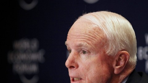 John McCain se sumó así a Barack Obama y otros líderes que hicieron la petición tras la absolución de George Zimmerman.