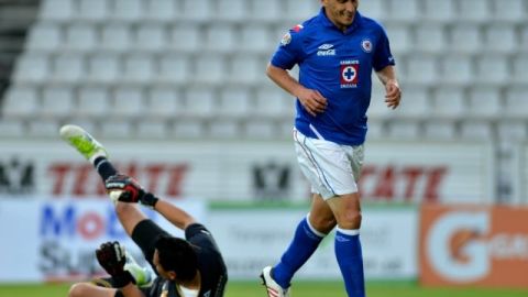 Christian Giménez, adelantero del Cruz Azul