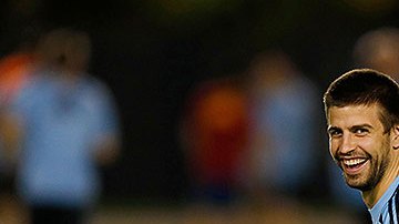 Por el momento Fábregas sigue con el Barcelona.