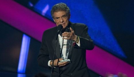 El cantante José José recibió un homenaje por sus 50 años de trayectoria durante la entrega de los Premios Billboard de Música Latina.