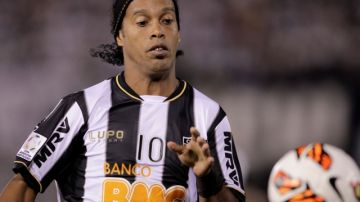 El talentoso Ronaldinho   confía en llevar al Atlético Mineiro a ganar su primera Copa Libertadores ante el Olimpia.