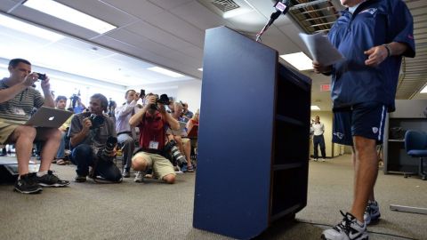 El entrenador de los Patriots se reunió con los medios de comunicación por primera vez desde la temporada pasada.