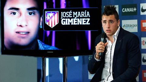 El uruguayo José María Giménez, fue presentado como nuevo integrante del Atlético de Madrid.
