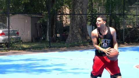 Yermely Morrober dejó la pandilla por un balón.