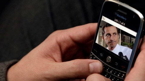 La compulsión de Anthony Weiner puede costarle su carrera por la Alcaldía de NY.