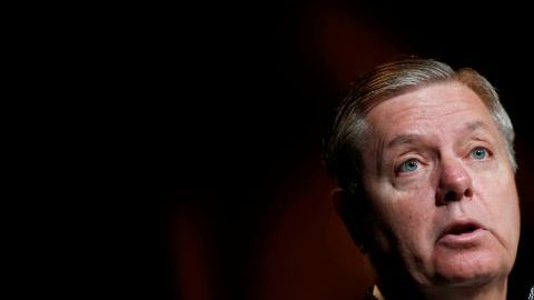 Una comisión del  Senado aprobó hoy, por unanimidad, la propuesta de Graham.