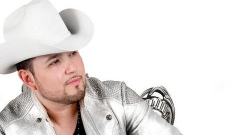 "Lo mejor de Roberto Tapia" se escucha con éxito.