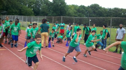 En el Día deportivo, los participantes aprenden varias disciplinas.
