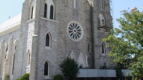 Fachada de la iglesia donde el cura era asistente.