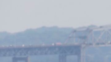 Las labores de rescate en el Hudson a la altura del puente Tappan Zee.