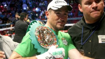 Rubio despachó en dos capítulos al colombiano Miranda en pelea eliminatoria.