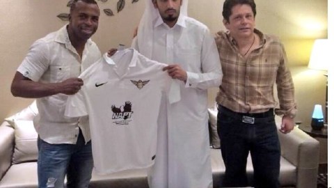 Christian Benítez, durante su presentación con el club Jaish SC de Qatar.