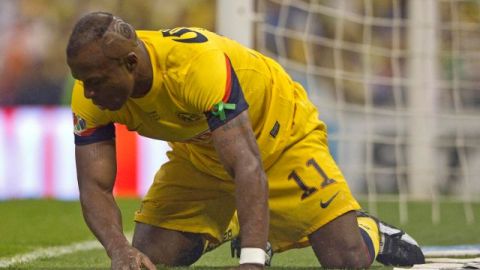 Christian Benitez reacciona tras perder la oportunidad de meter un gol durante un partido contra el Cruz Azul el 26 de mayo del 2013. "Chucho" falleció hoy a la edad de 27 años.