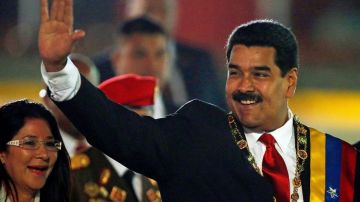 La Constitución de Venezuela exige que para ser presidente del país es necesario nacer en territorio venezolano.