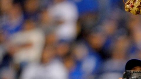Ellis comete el error que permitió a los Yankees ganar el partido; un día antes bateó el imparable del triunfo para LA.