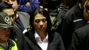 El presidente de Ecuador, Rafael Correa, estuvo presente en la capilla donde son velados los restos de Christian Benítez