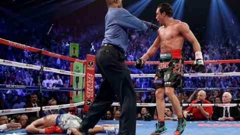 Pacquiao (en la lona) asegura que esta imagen fue factor de suerte.