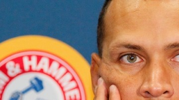 Alex Rodríguez, antesalista de los Yankees, enfrenta castigo de las Grandes Ligas por su conexión con Biogenesis.