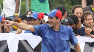 Henrique Capriles exige una explicación por la medida.