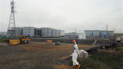 El gobierno de Japón ha colaborado con 39 mil millones de dólares para contener el desastre nuclear.
