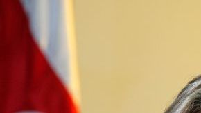 Floribeth Mora dice que fue un milagro de Juan Pablo II lo que la curó.