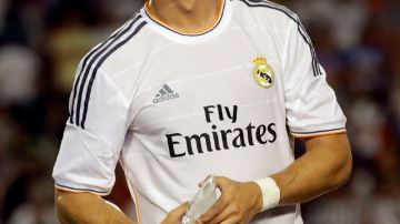 Cristiano Ronaldo recibió el premio al Mejor del Juego, tras la victoria del Real sobre Chelsea.