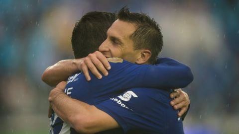 La Máquina celeste puso fin a una década sin vencer a las Chivas en el estadio Azul