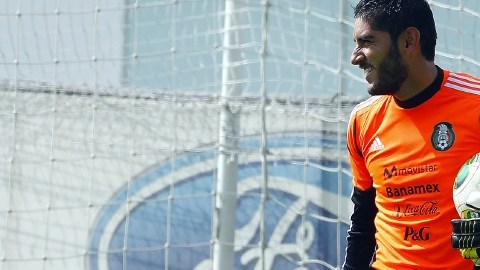 Jesús Corona defiende al timonel del Tri.