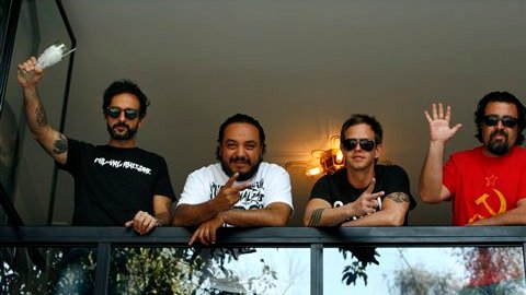 La banda modificó la canción "Puto" a petición de la organización GLAAD.