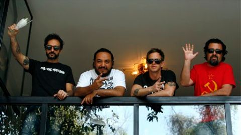 La banda modificó la canción "Puto" a petición de la organización GLAAD.