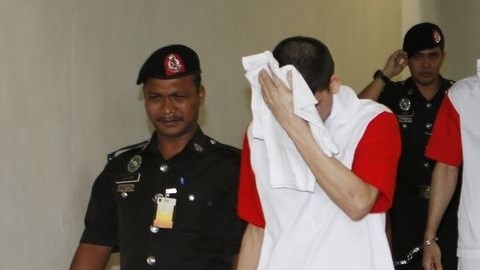 Los hermanos González Villarreal al salir del tribunal de Apelaciones hoy, en Kuala Lumpur.