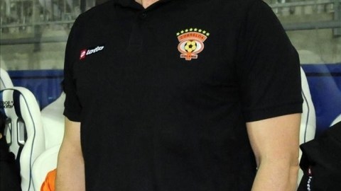 En la imagen, el director técnico de Cobreloa, Jorge García. EFE/Archivo