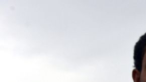 Personas participan en una manifestación para exigir la liberación de unos 90 ciudadanos de Yemen encarcelados en Guantánamo.