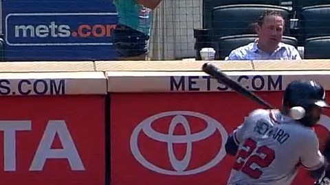 Jason Heyward debió ir al hospital para verificar su estado.