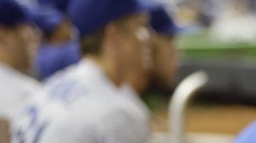 Puig debió 'comer' banca en los primeros momentos del partido del martes tras su fiesta del lunes.