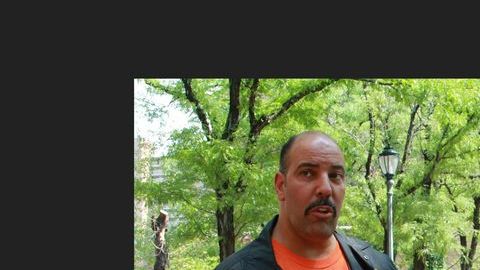 Anthony Miranda (izq.), presidente de la Asociación Nacional de Oficiales Latinos, cree que  la forma más eficaz de prevenir un delito es con el buen trabajo policial.