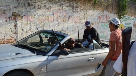 Los residentes de Xaltianguis se han declarado libres del hampa debido a un grupo de autodefensa civil formado por más de 200 personas.