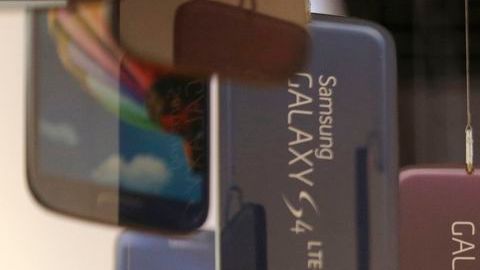 Samsung sorprende al retomar tecnología 'flip' que usaba en 2008.