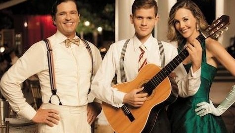 El colombiano filmó el clip inspirado en los años 50.